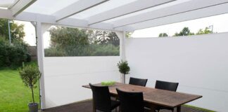 Læsejl beskytter både mod vind og regn og skaber læ og privatliv