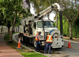 Kloakrensning og slamsugning i nabolaget